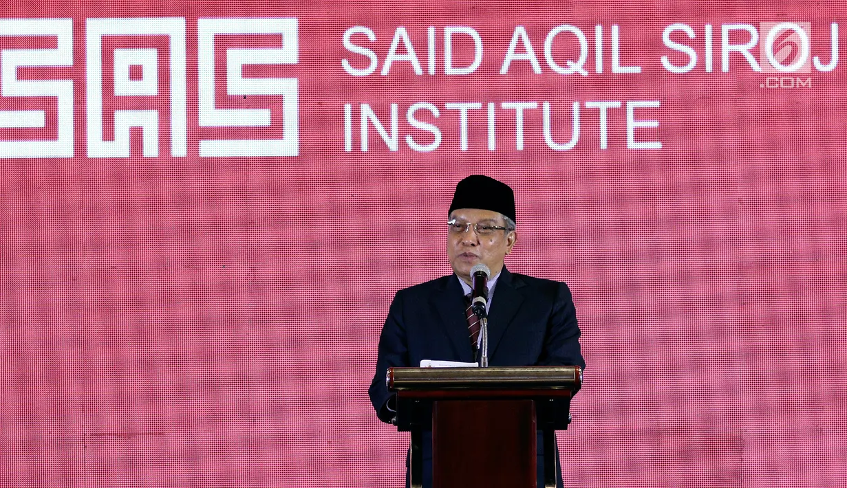 Ketua Umum PBNU Said Aqil Siraj memberikan sambutan pada acara Deklarasi Said Aqil Siroj (SAS) Institute di Jakarta, Rabu,(1/8). SAS Institute sebuah organisasi simbol perjuangan gagasan Islam Nusantara. (Liputan6.com/Johan Tallo)