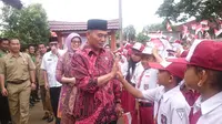 Mekdikbud RI saat berkunjung ke SDN 2 Kabupaten PALI (Liputan6.com/Nefri Inge)