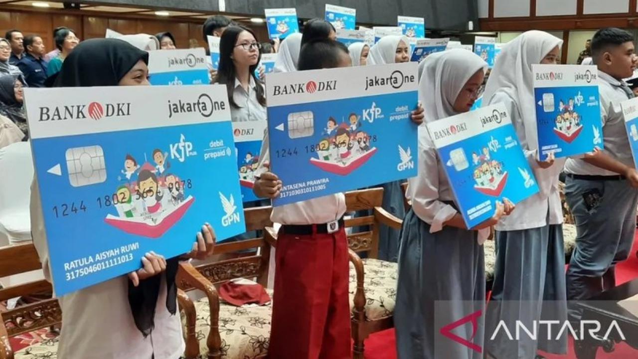 Pemprov DKI Jakarta Salurkan Dana KJP Plus 2026 Tahap I untuk Ratusan Ribu Pelajar