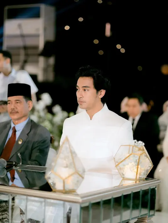 Abidzar Al Ghifari didaulat menjadi wali nikah untuk sang kakak, Adiba Khanza. [@antzcreator/@abidzar73]