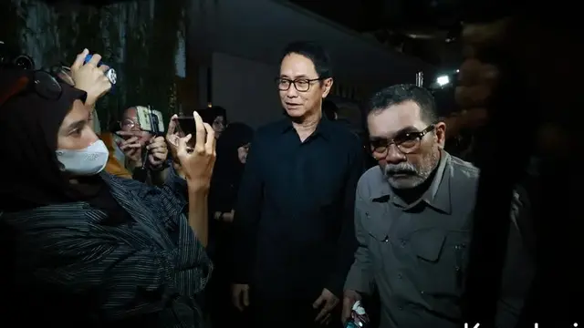 6 Artis Hadir Melayat Suami Najwa Shihab, dari Celine Evangelista hingga Addie MS