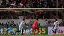 Kevin Gameiro mencetak gol penyama kedudukan yang menghindari Sevilla dari kekalahan  (REUTERS/Marcelo del Pozo)