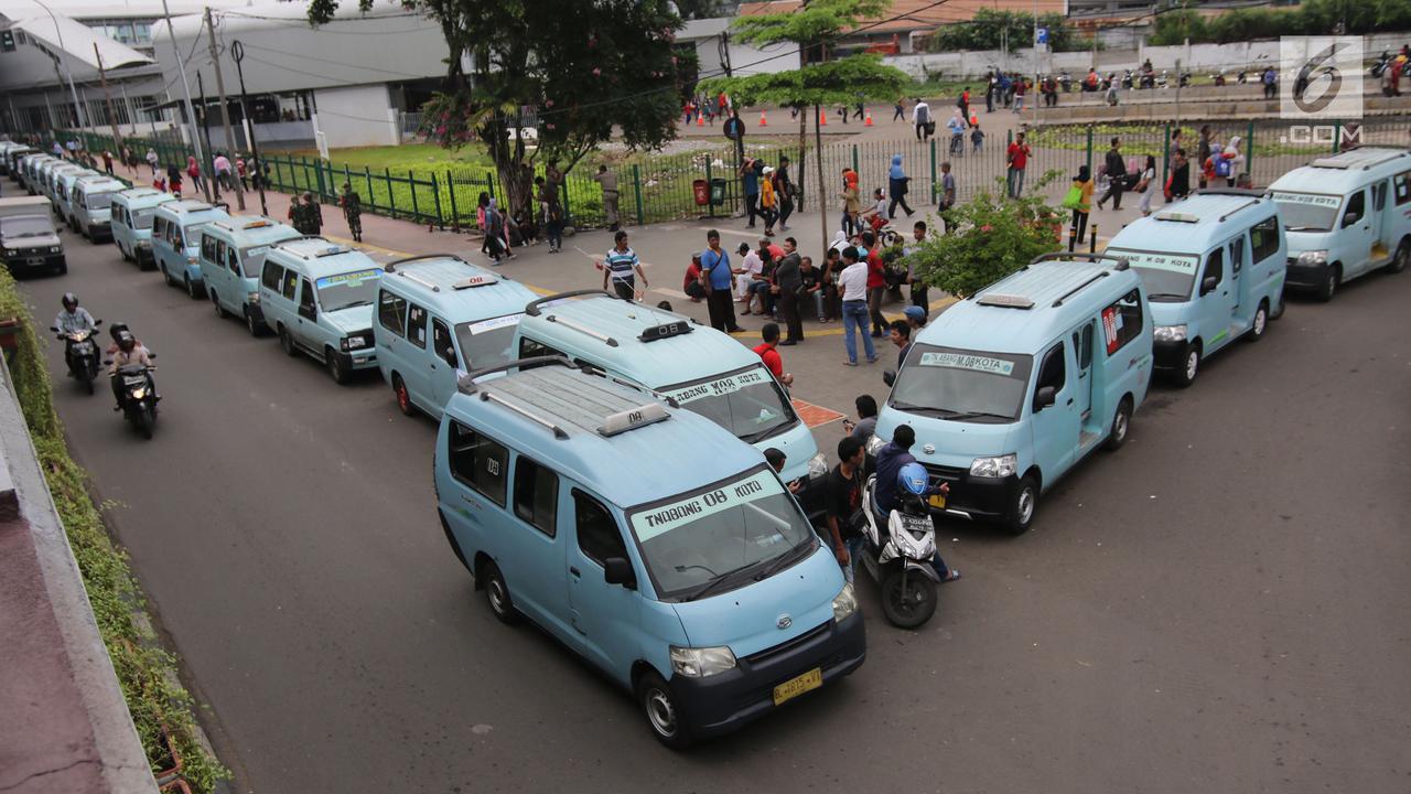 Sopir Angkot Tanah Abang Mogok Tolak Syarat OK Otrip