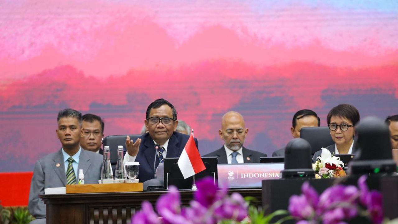 Pada KTT ke-42 di Labuan Bajo bulan Mei 2023 lalu, kata Mahfud, para kepala negara telah menyepakati ASEAN Leaders Declaration Combatting Trafficking in Persons.<br>