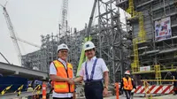 Menteri Perdagangan Zulkifli Hasan saat kunjungan kerja ke proyek pembangunan smelter PTFI di Kawasan Ekonomi Khusus Java Integrated Industrial and Port Estate (JIIPE), Gresik, Jawa Timur, Selasa (28/11/2023).