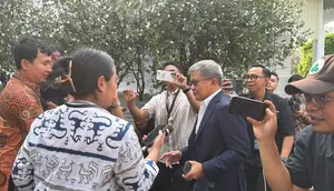 Dikabarkan Jadi Wantimpres, Rocky Gerung Tiba di Istana