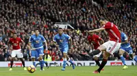 Ibrahimovic Gagal Penalti, MU Batal Tembus 4 Besar