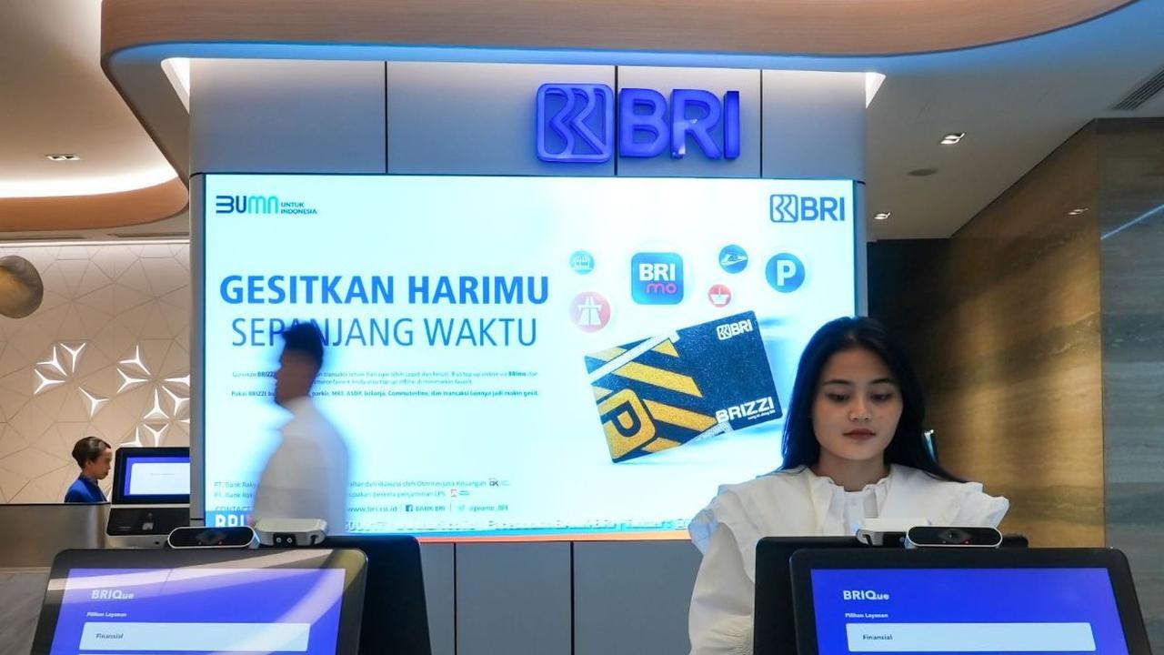 Sunarso melanjutkan, prestasi ini tak lepas dari kerja keras para pekerja BRI dalam menjalankan komitmen menjalankan pelayanan prima untuk masyarakat.