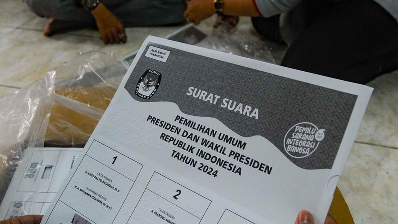Alat bantu ini dihadirkan untuk mempermudah penyandang tunanetra saat melakukan pencoblosan selama pemungutan suara Pemilu 2024 pada 14 Februari mendatang.