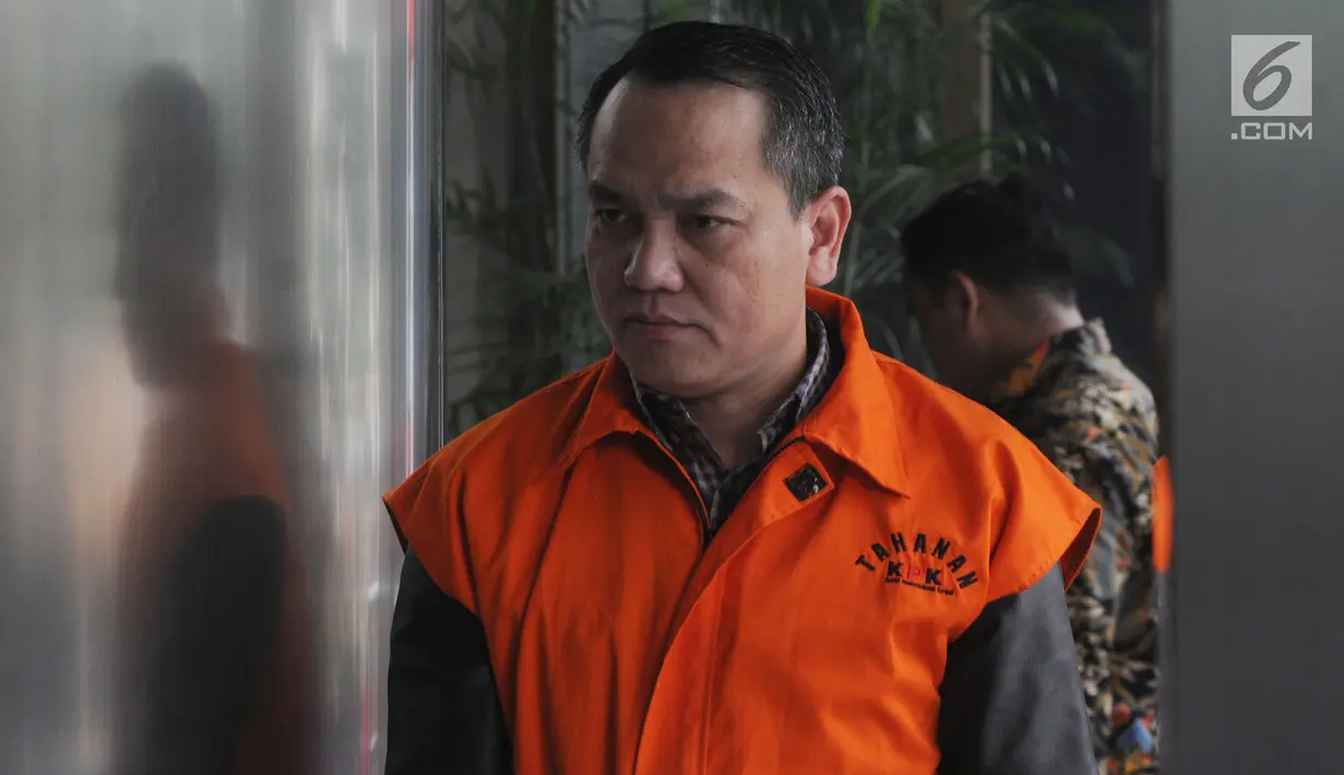 Jaksa Kejari Yogyakarta, Eka Safitra tiba untuk menjalani pemeriksaan di Gedung KPK, Jakarta, Jumat (6/9/2019). Eka Safitra diperiksa sebagai tersangka kasus suap terkait lelang proyek Dinas Pekerjaan Umum, Perumahan, dan Kawasan Pemukiman (PUPKP) Kota Yogyakarta. (merdeka.com/Dwi Narwoko)