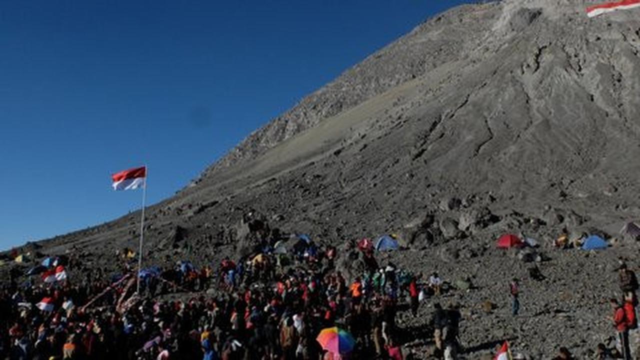 Cegah kecelakaan pendakian, Gunung Merapi dipasangi CCTV