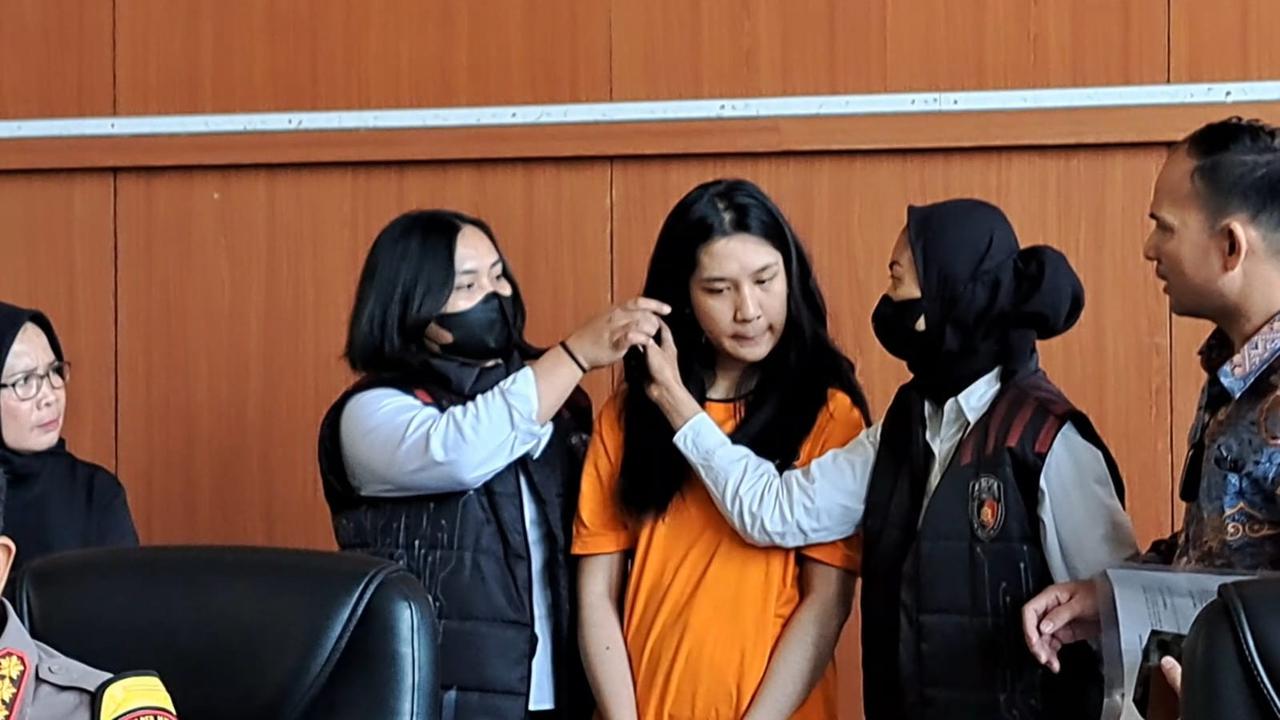 Ghisca Debora Aritonang (19) tersangka kasus penipuan tiket konser Coldplay. (Istimewa)