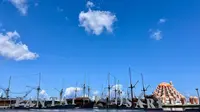 15 Rekomendasi Tempat Makan Enak di Makassar Pinggir Laut, Kulineran Bonus Pemandangan