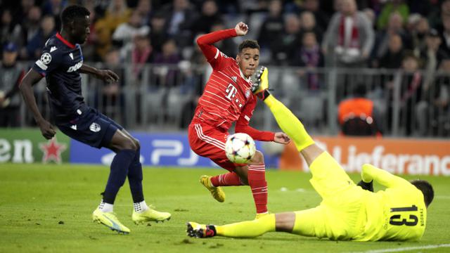 Foto: Bayern Munchen dan Napoli Menang Besar di Liga Champions