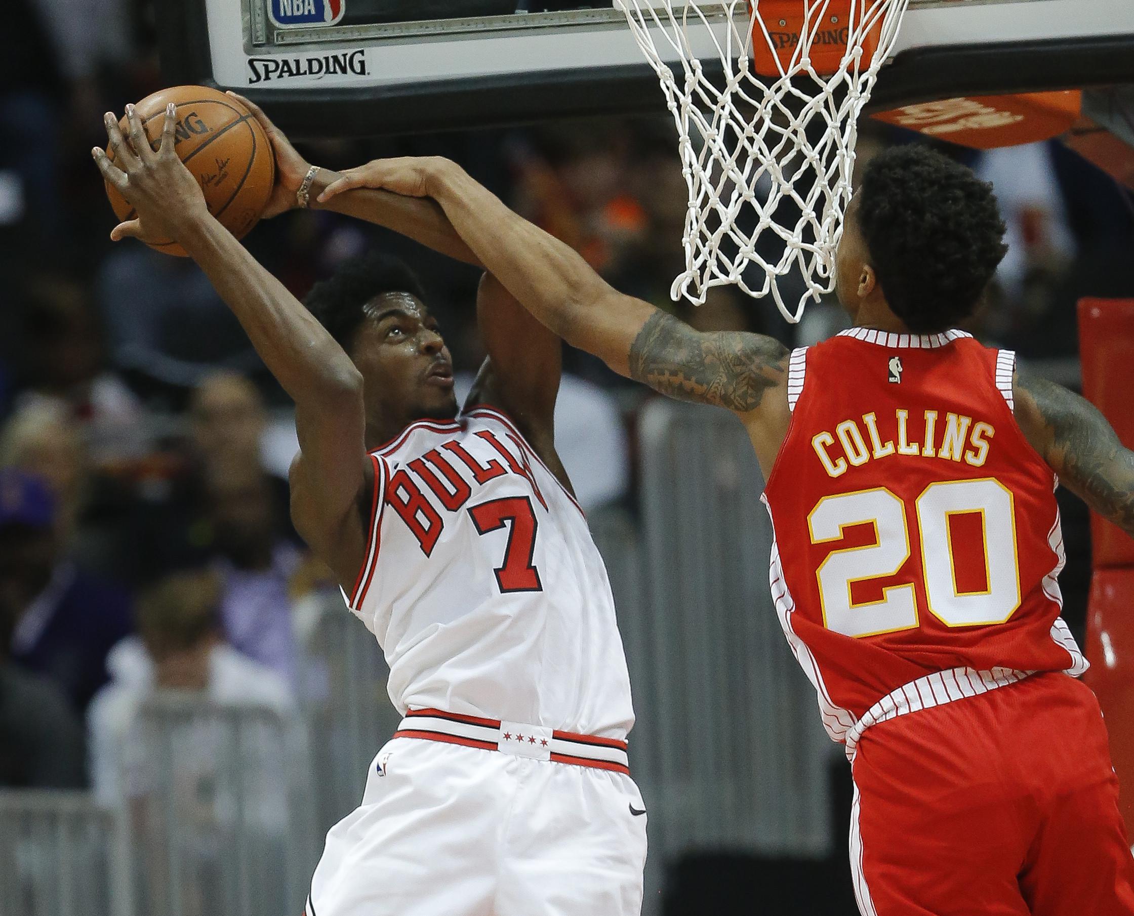 Robin Lopez saat Bulls bungkam Hawks di lanjutan NBA(AP Photo/John Bazemore)