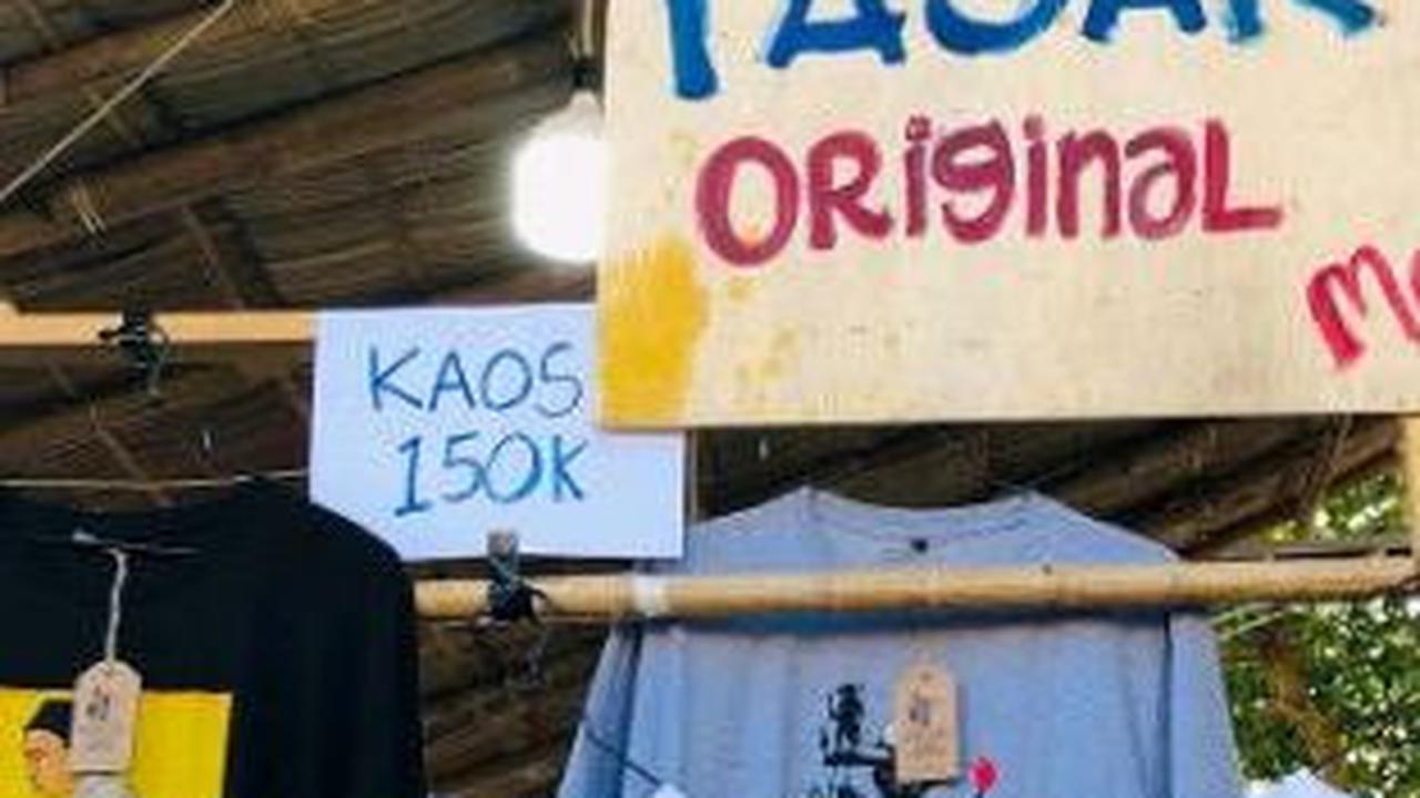Pasar Kangen Jogja merupakan acara tahunan yang diadakan di Kota Yogyakarta. Acara tahunan itu mulai diadakan sejak tahun 2007.