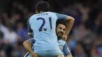 Striker Manchester City, Nolito, merayakan gol yang dicetaknya ke gawang Everton pada laga Premier League di Stadion Ettihad, Manchester, Sabtu (15/10/2016). Kedua tim bermain imbang 1-1. (Reuters/Phil Noble)