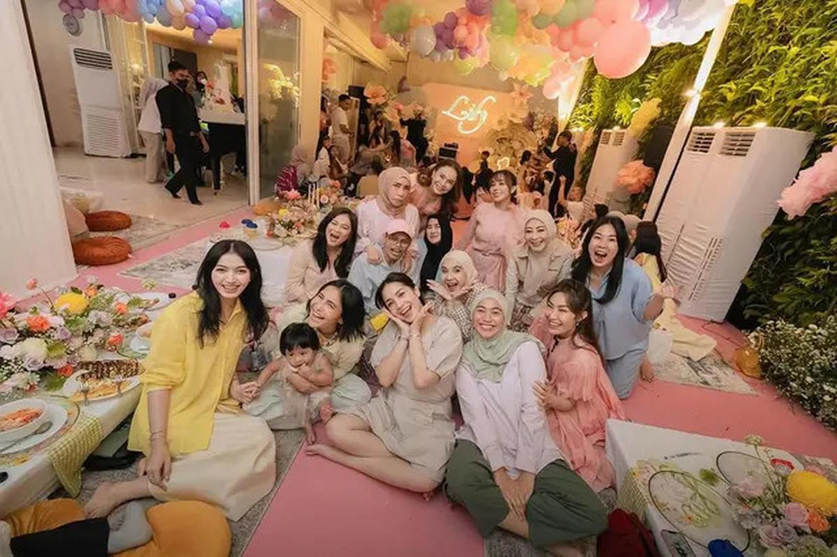 10 Potret Ulang Tahun Lily Anak Raffi Ahmad, Digelar Meriah di Rumah Andara