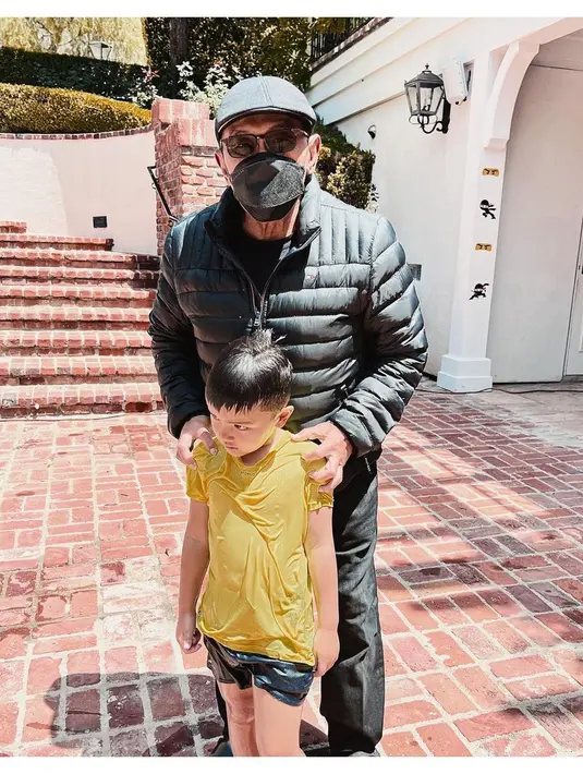 <p>Nia Ramadhani (Instagram/ramadhaniabakrie)</p>