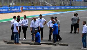 Tampak lubang di Autodromo Internacional Ayrton Senna, Goiania. (AFP)