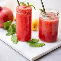 Ilustrasi jus untuk menurunkan kolesterol. (Foto: Unsplash/Yulia Khlebnikova)