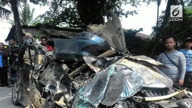 Kecelakaan maut kembali terjadi di kawasan Bogor, Jawa Barat. Kali ini kecelakaan menyebabkan tiga orang tewas dan empat lainnya luka-luka 