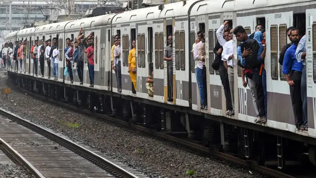 Potret Pengguna Transportasi Kereta di India