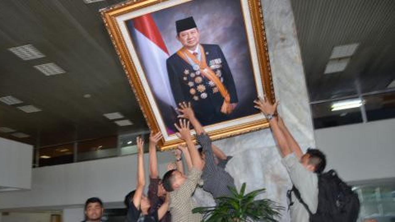 Anggota Kongres AS pun tertawa lihat foto SBY di DPR