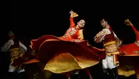 Kelompok seni Muslim Xinjiang meriahkan Festival Hijriah untuk memperingati Tahun Baru Islam 1445 H. (Istimewa)