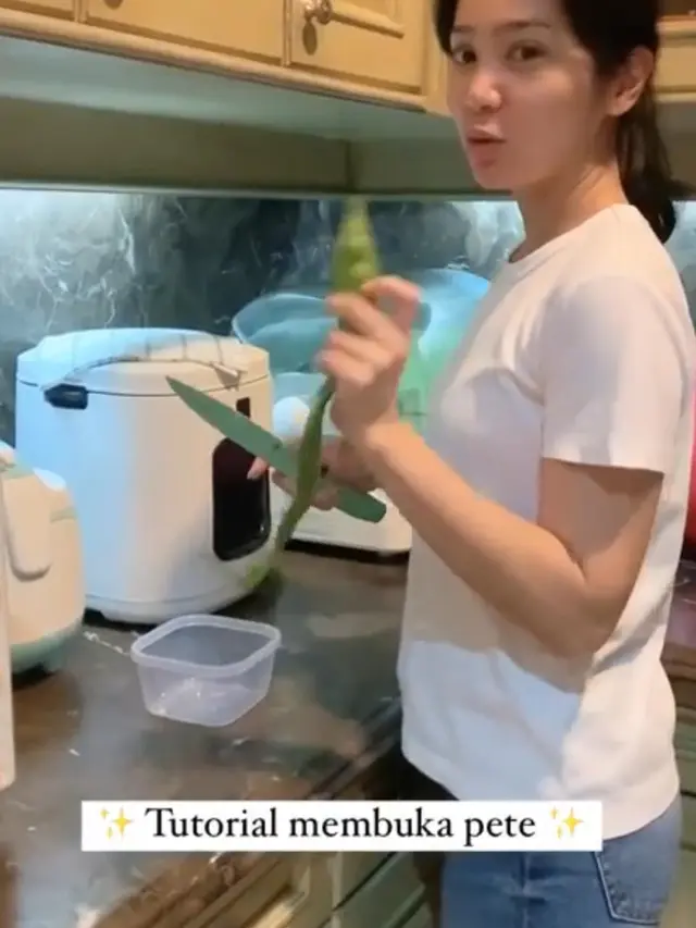 Kitchen Set Bernuansa Putih yang Bikin Tampilan Lebih Bersih dan Klasik