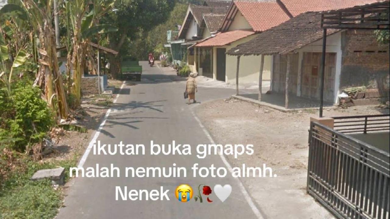"ikutan buka Gmaps malah nemuin foto almh nenek."