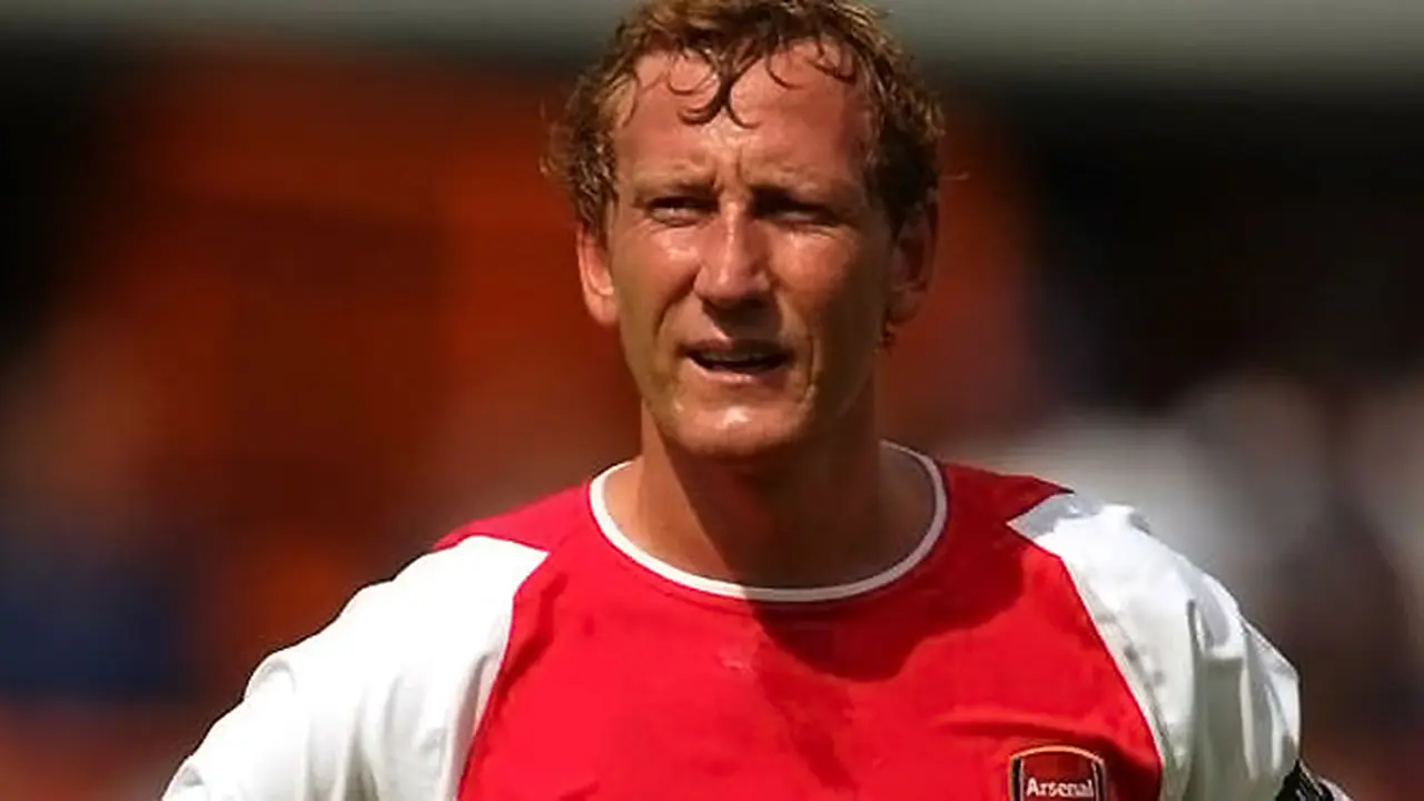 ray-parlour-130908c.jpg