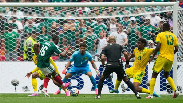 Foto: Tiga Kartu Merah Warnai Laga Pembuka Piala Dunia 2026 antara Meksiko Vs Afrika Selatan