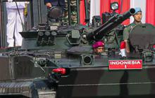 VIDEO: Jokowi Didampingi Panglima Yudo Berkeliling Naik Tank Cek Pasukan di HUT ke-78 TNI