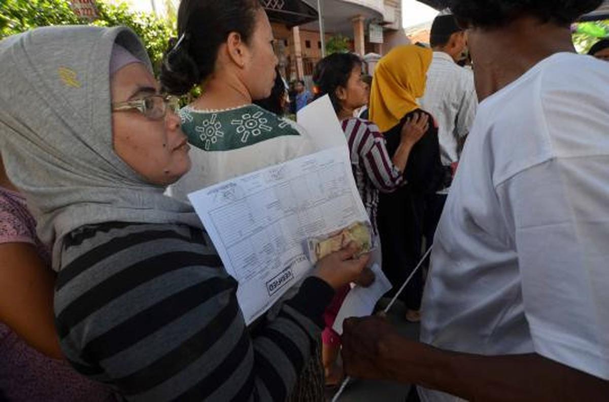 Dahlan Iskan gelar pasar murah