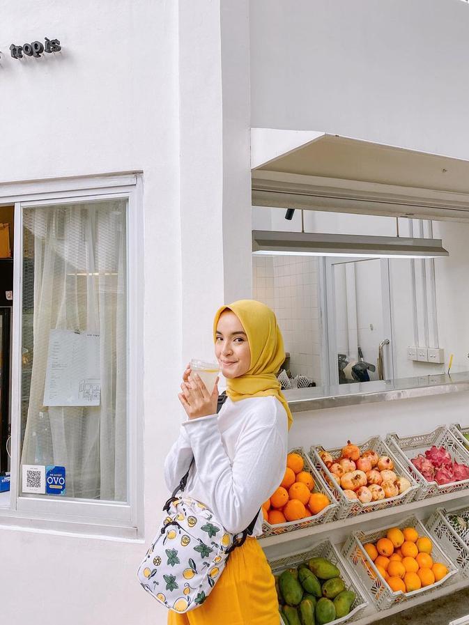 Nabila Ishma sosok perempuan yang periang (https://www.instagram.com/p/CILIlC0DnCU/)