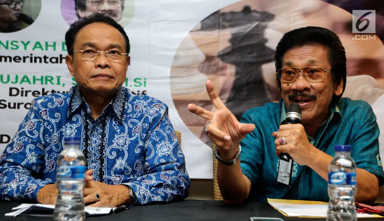 Politisi Partai Golkar Zainal Bintang menjadi pembicara diskusi 'Judicial Review : Perlukah Politisi Gaduh ?', Jakarta, (30/7). Diskusi membahas Judicial Review yang diajukan ke MK tentang masa jabatan Presiden dan Wapres. (Liputan6.com/Johan Tallo)