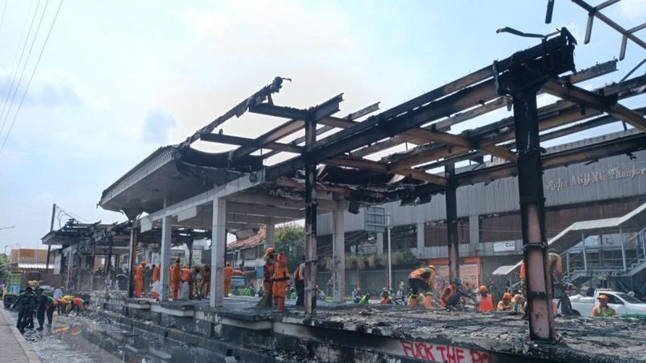 Tahukah Anda Berapa Personel? DLH Bersihkan Jakarta Tuntas Pasca Unjuk Rasa, Siagakan Ribuan Petugas