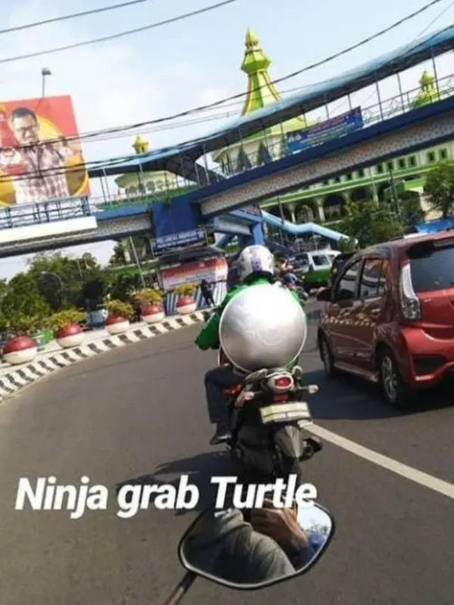 Potret Driver Ojek Online Bergaya Kartun Ini Bikin Ngakak