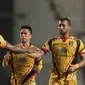 Pemain Mitra Kukar, Marclei Santos merayakan golnya saat melwan PS TNI pada lanjutan Liga 1 2017 di Stadion Pakansari, Bogor (27/9/2017). PS TNI menang 2-1. (Bola.com/Nicklas Hanoatubun)