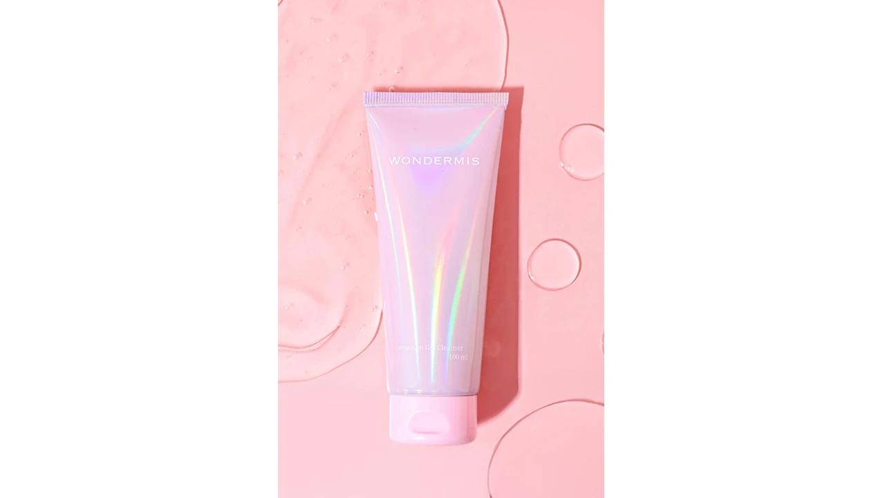 Jaga Kulit dari Breakout Akibat Over-Skincare, Terapkan Prinsip “Less Is More”