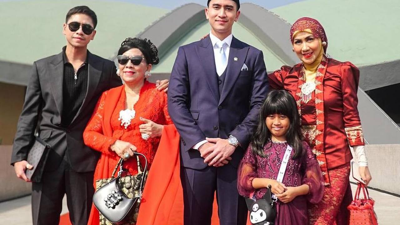Kehadiran Verrell di kursi parlemen kali ini menjadi simbol terwujudnya cita-cita yang ia bangun sejak duduk di bangku sekolah.<br><br>