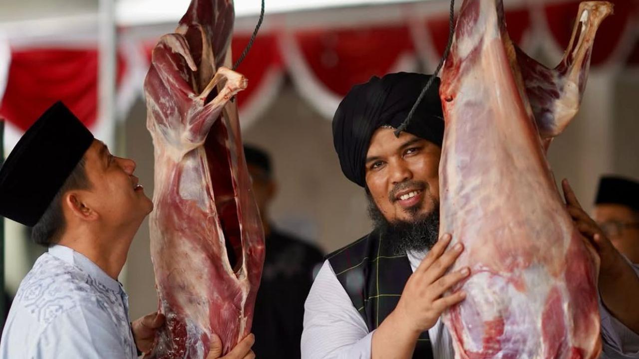 Unggahan Bobon Santoso dengan Ustaz Derry Sulaiman Picu Spekulasi: "Biarkan Jadi Urusanku dengan Allah"