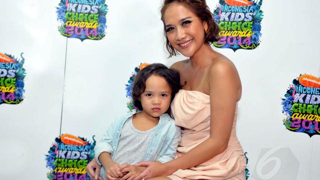 Luwesnya Anak Bunga Citra Lestari Bergaya Di Fashion Show Showbiz Liputan6 Com