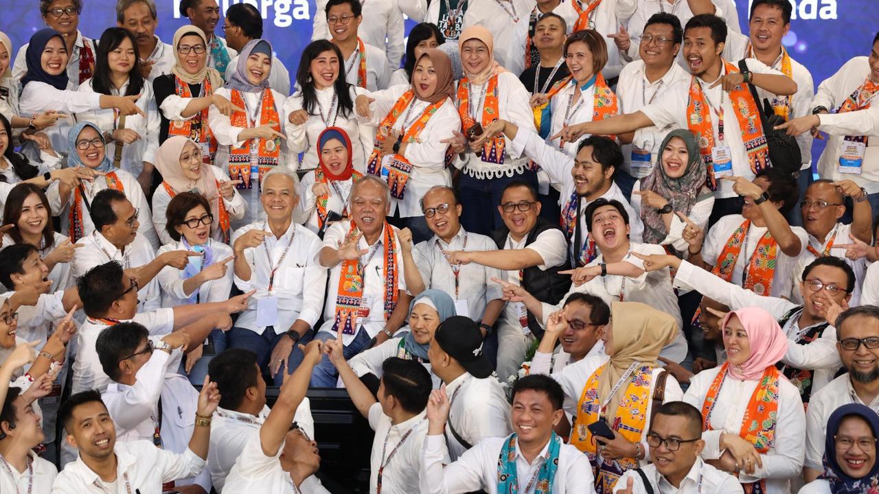 Mantan Menteri PUPR Era Jokowi, Jadi Ketum Alumni UGM