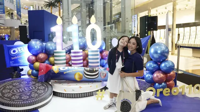 Gisel dan Gempi ketika menghadiri “Perayaan #WishOreo110 yang berkolaborasi dengan Haluu World untuk Pecahkan Rekor MURI.” di Jakarta, belum lama ini. (Foto: Dok. Mondelez Indonesia)