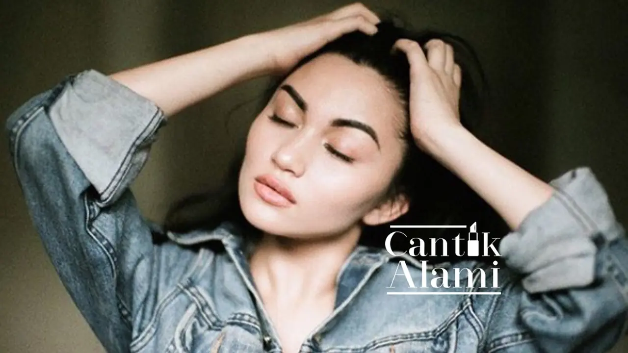 Cantik Alami: Ingin Miliki Rambut Ikal Alami Seperti Ariel Tatum? Begini Caranya