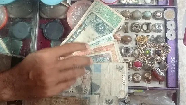 Uang Kertas Lama Terbitan Bank Indonesia