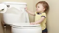 Orangtua, Ini Tips Membiarkan Anak ke Toilet Umum Sendiri