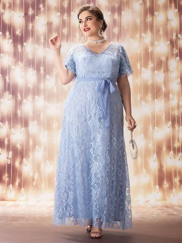 Kebaya dengan Model Semi Dress